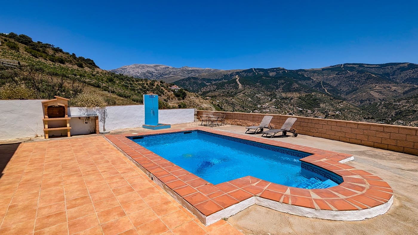 3 soveværelse Villa til leje i Archez med swimmingpool garage - € 1.000 (Ref: 9403489)