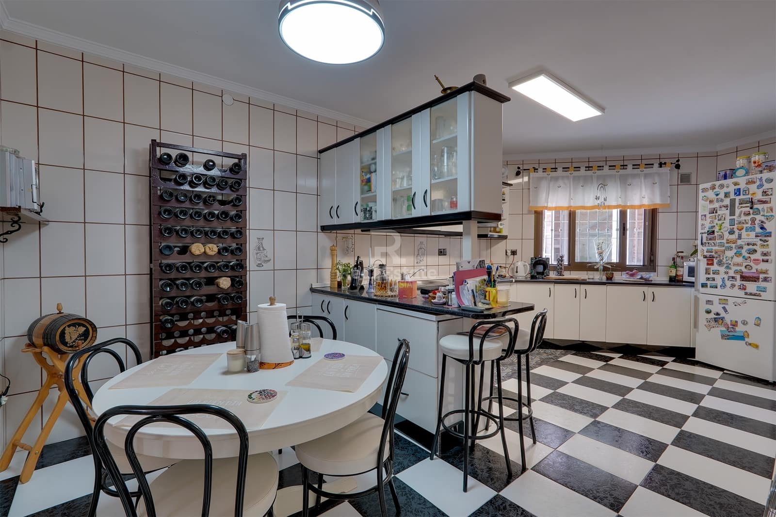 4 bedroom Villa for sale in Competa with pool garage - € 649,000 (Ref: 9489989)