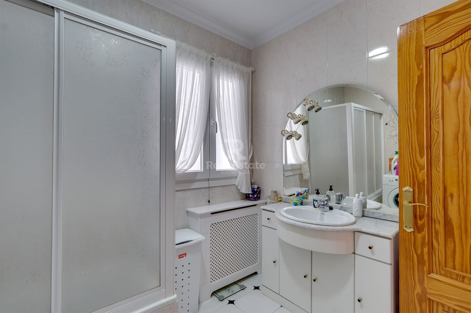 4 bedroom Villa for sale in Competa with pool garage - € 649,000 (Ref: 9489989)