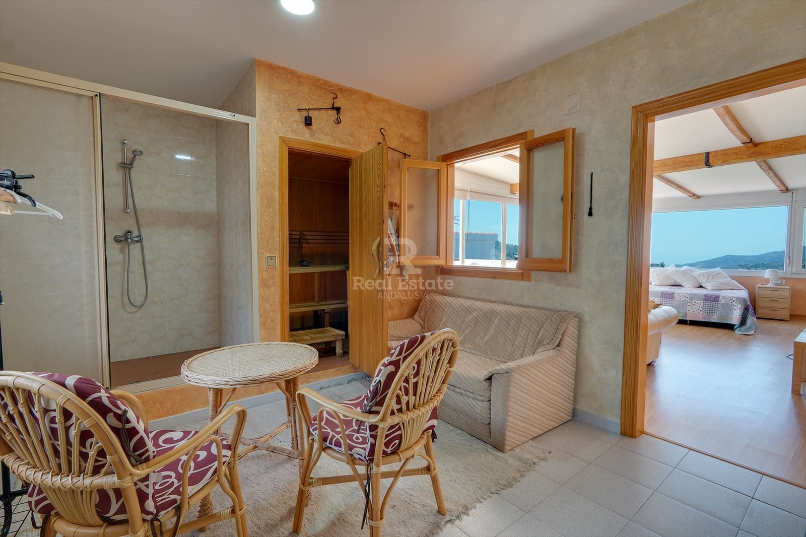 4 bedroom Villa for sale in Competa with pool garage - € 649,000 (Ref: 9489989)