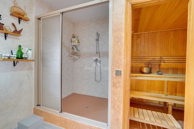 4 bedroom Villa for sale in Cómpeta with pool garage - € 649,000 (Ref: 9489989)