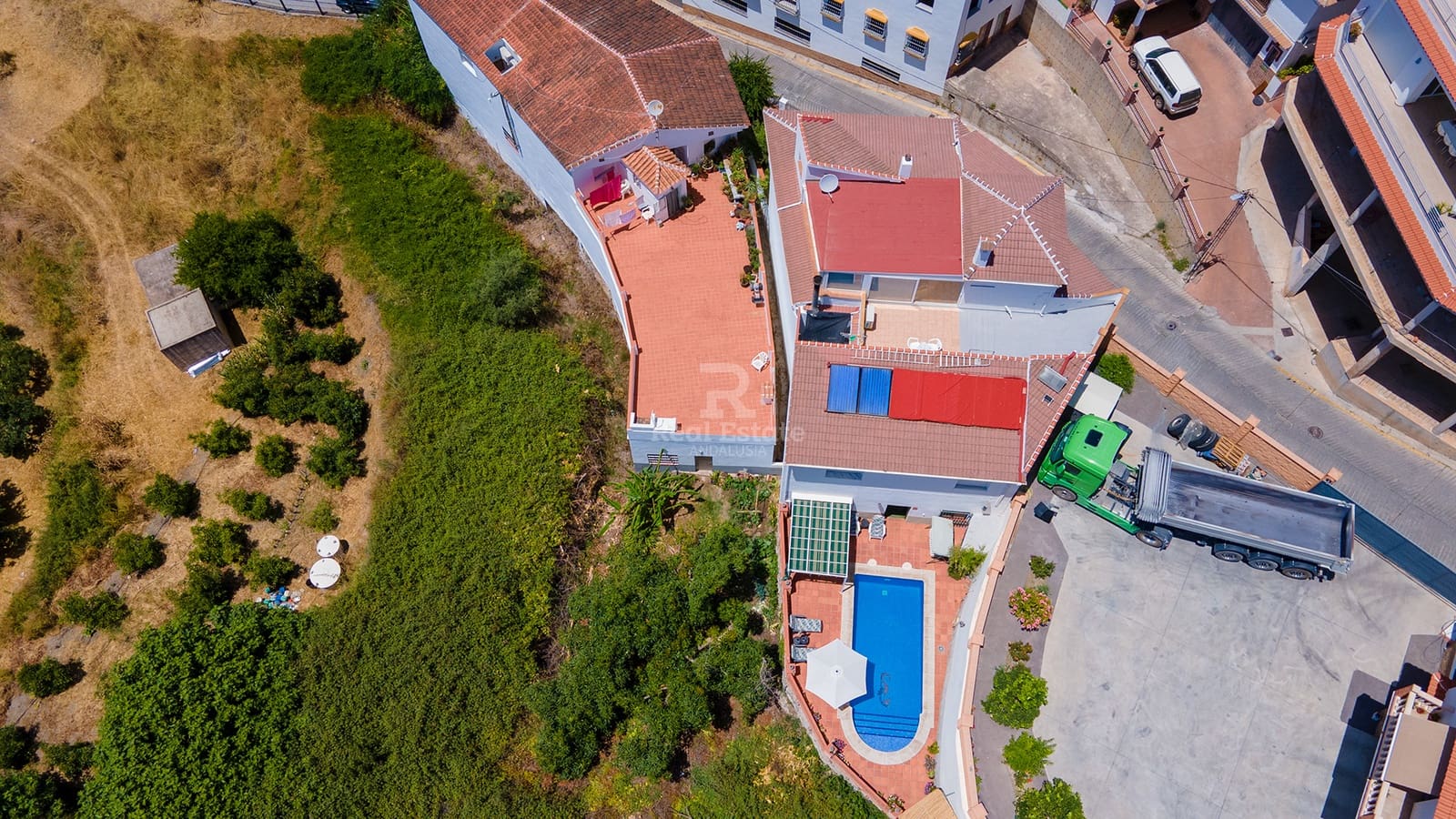 4 bedroom Villa for sale in Competa with pool garage - € 649,000 (Ref: 9489989)