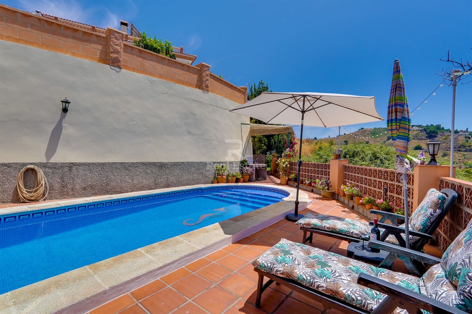 4 bedroom Villa for sale in Competa with pool garage - € 649,000 (Ref: 9489989)