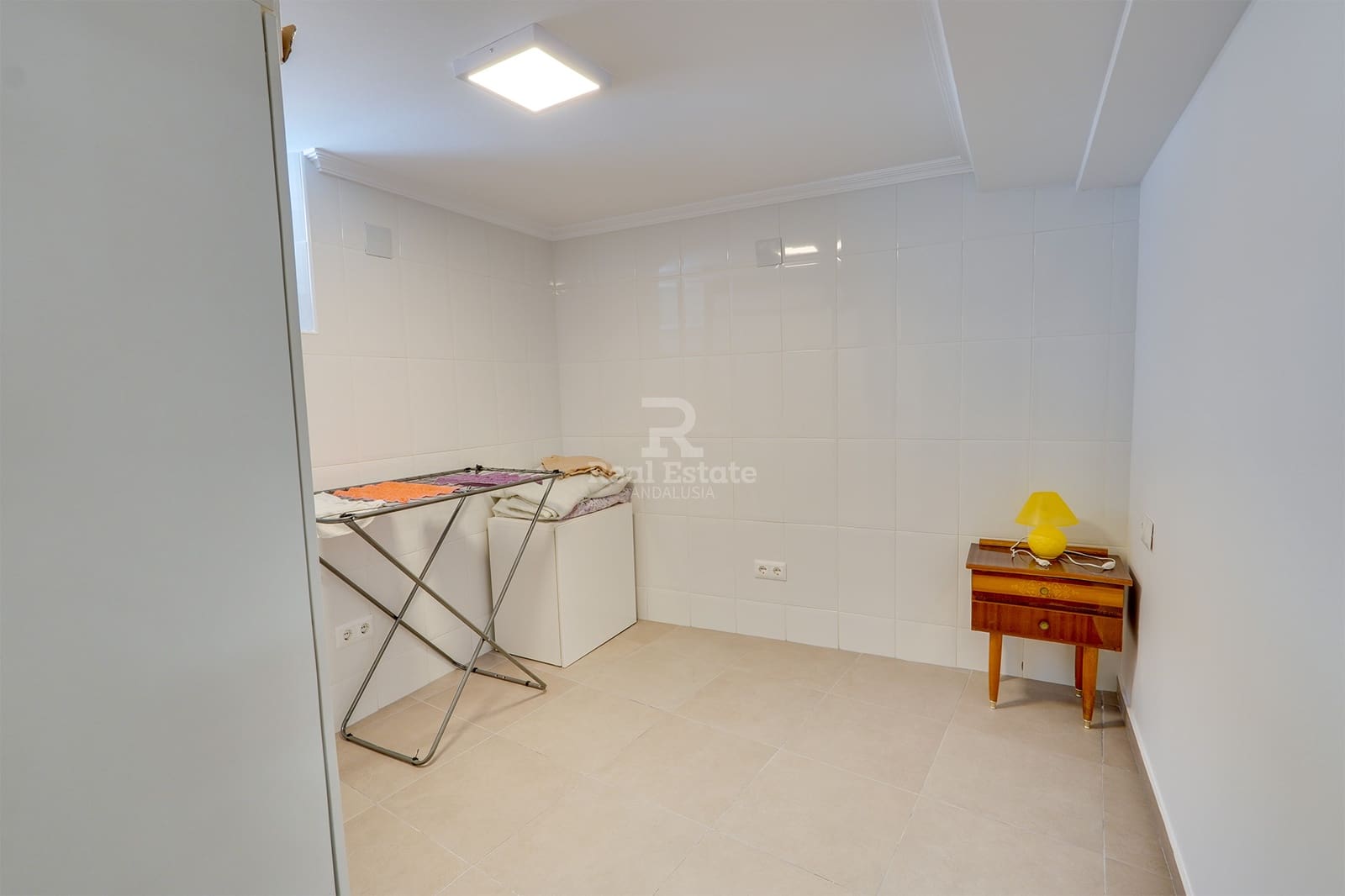9 bedroom Townhouse for sale in Competa - € 750,000 (Ref: 9490062)