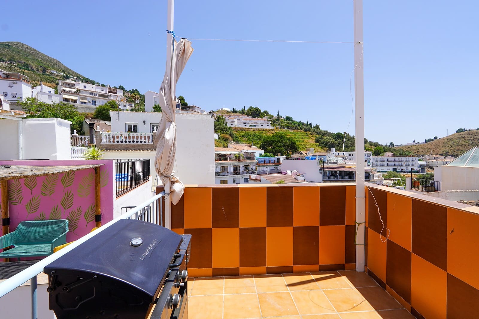 9 bedroom Townhouse for sale in Competa - € 750,000 (Ref: 9490062)