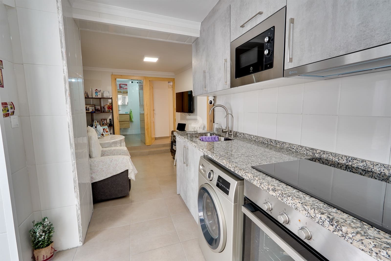 9 bedroom Townhouse for sale in Competa - € 750,000 (Ref: 9490062)