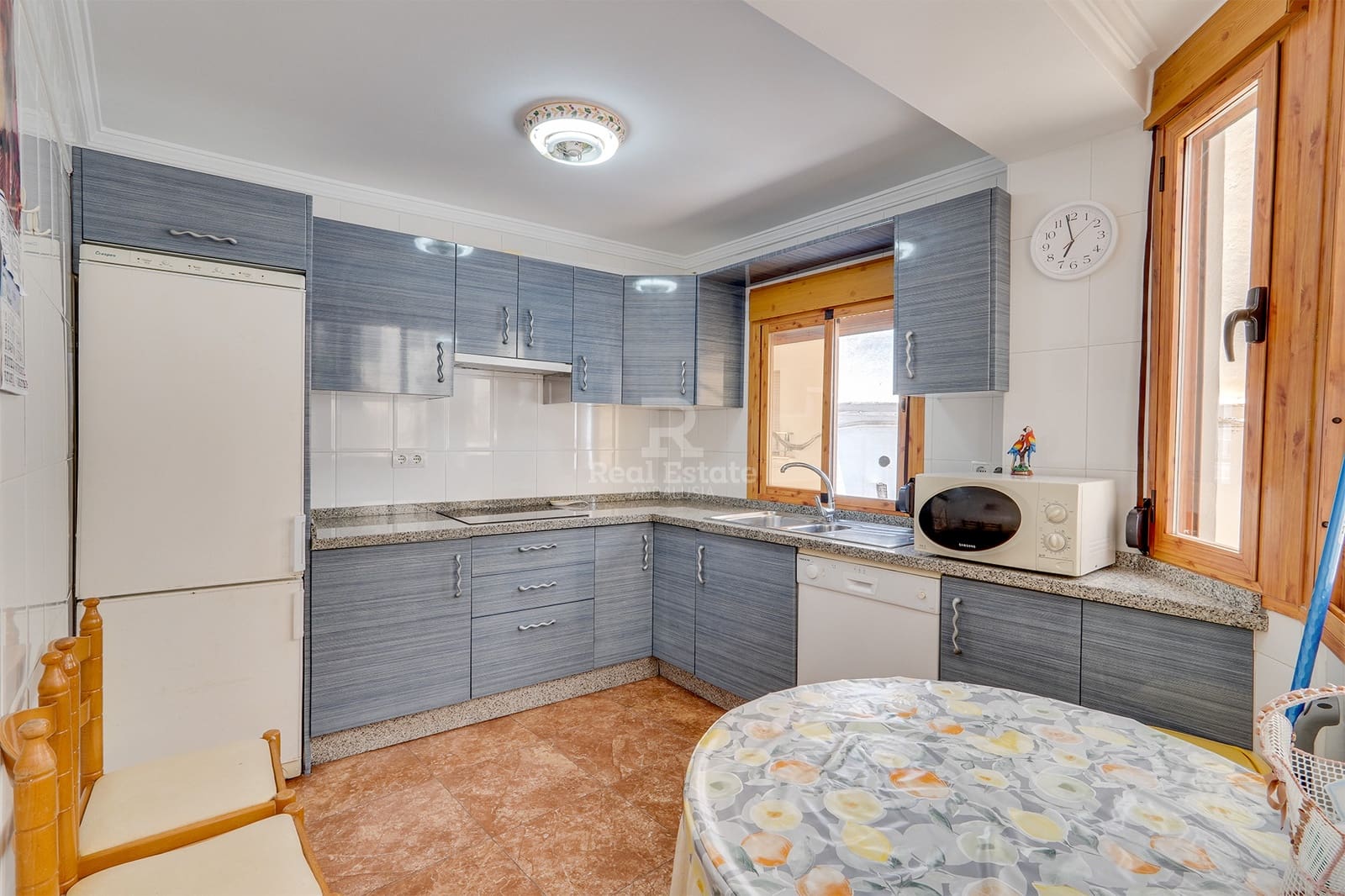 9 bedroom Townhouse for sale in Competa - € 750,000 (Ref: 9490062)