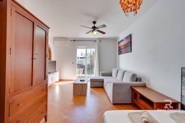 1 soveværelse Lejlighed til leje i Cómpeta - € 500 (Ref: 9571558)