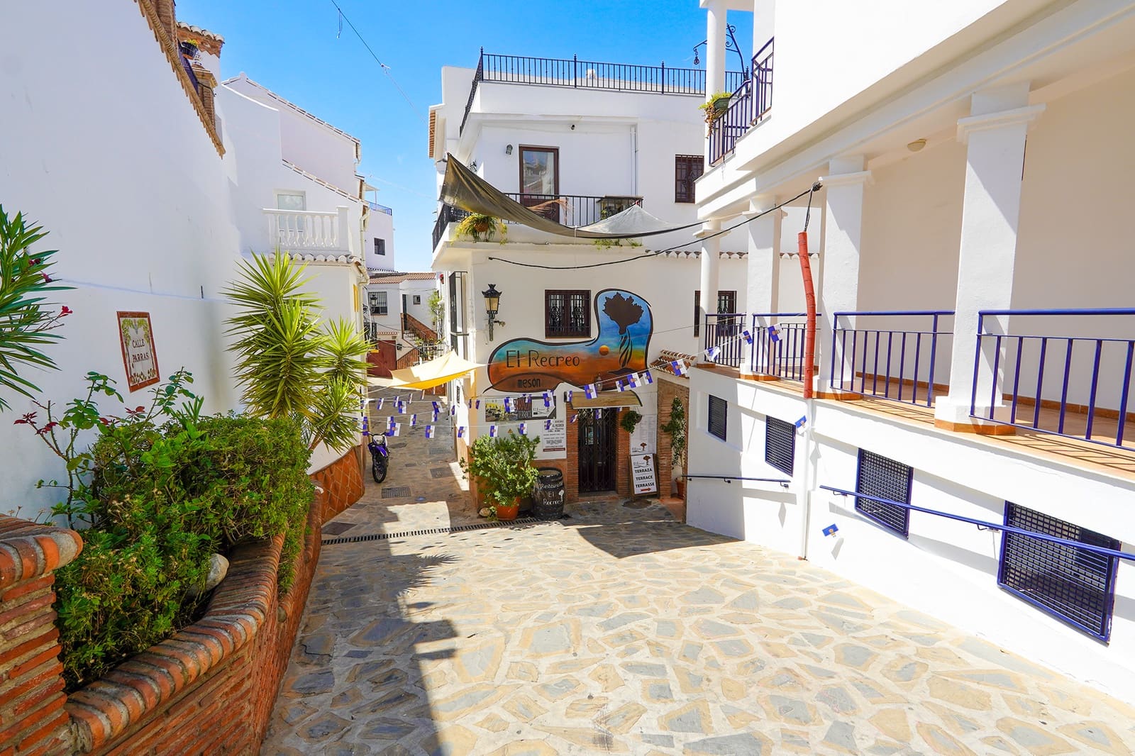 1 soveværelse Lejlighed til leje i Competa - € 500 (Ref: 9571558)