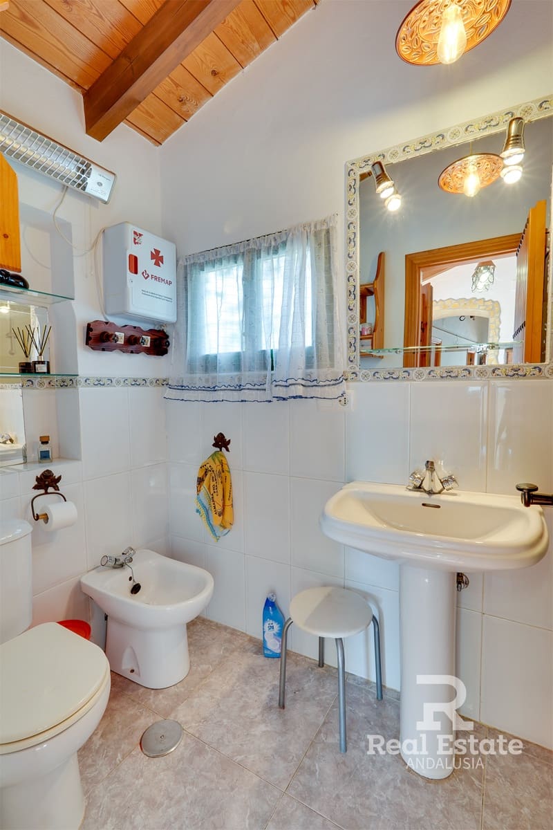 2 camera da letto Finca/Casa di Campagna da affittare in Competa con piscina garage - 1.100 € (Rif: 9571559)