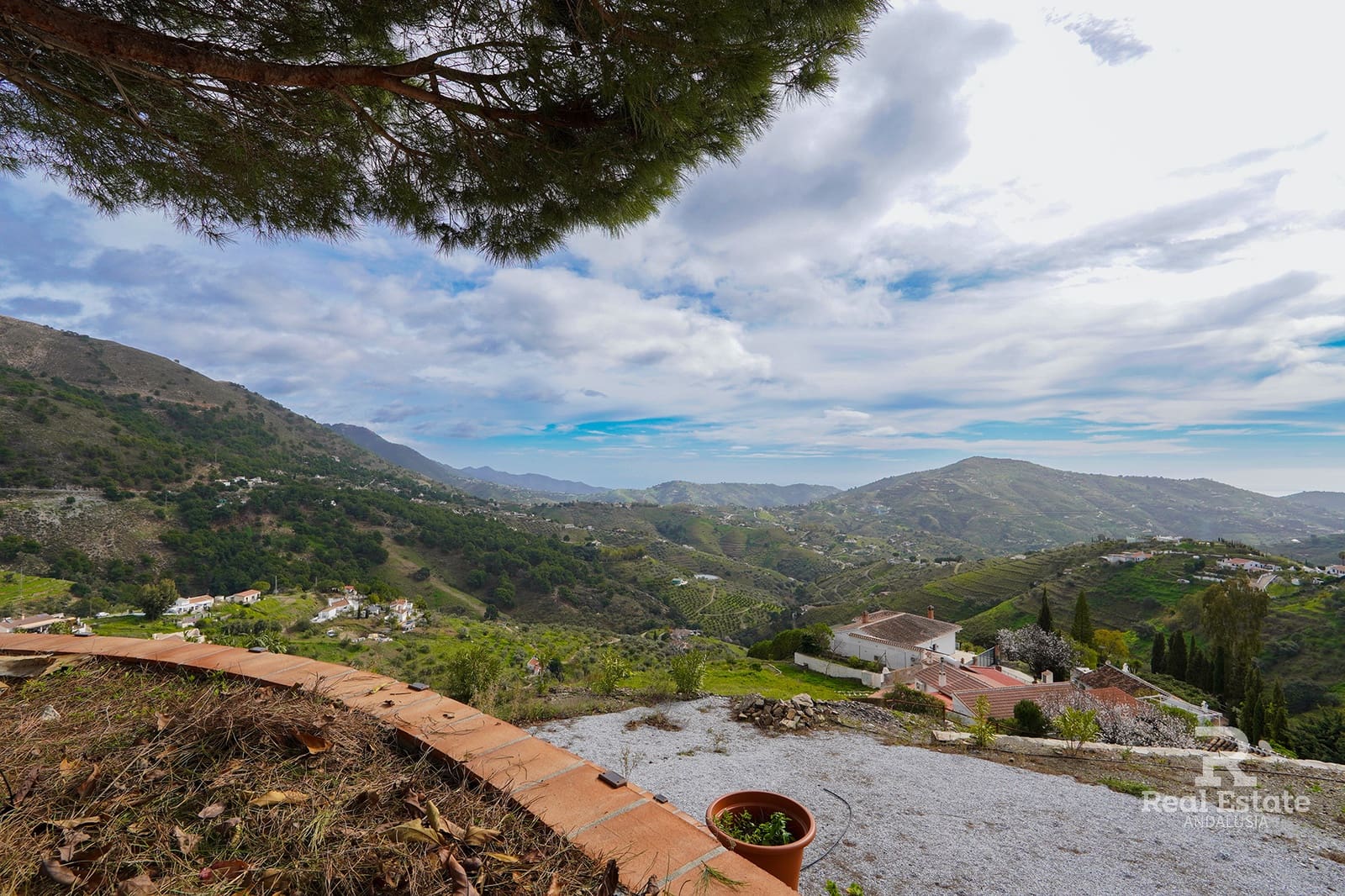 2 camera da letto Finca/Casa di Campagna da affittare in Competa con piscina garage - 1.100 € (Rif: 9571559)