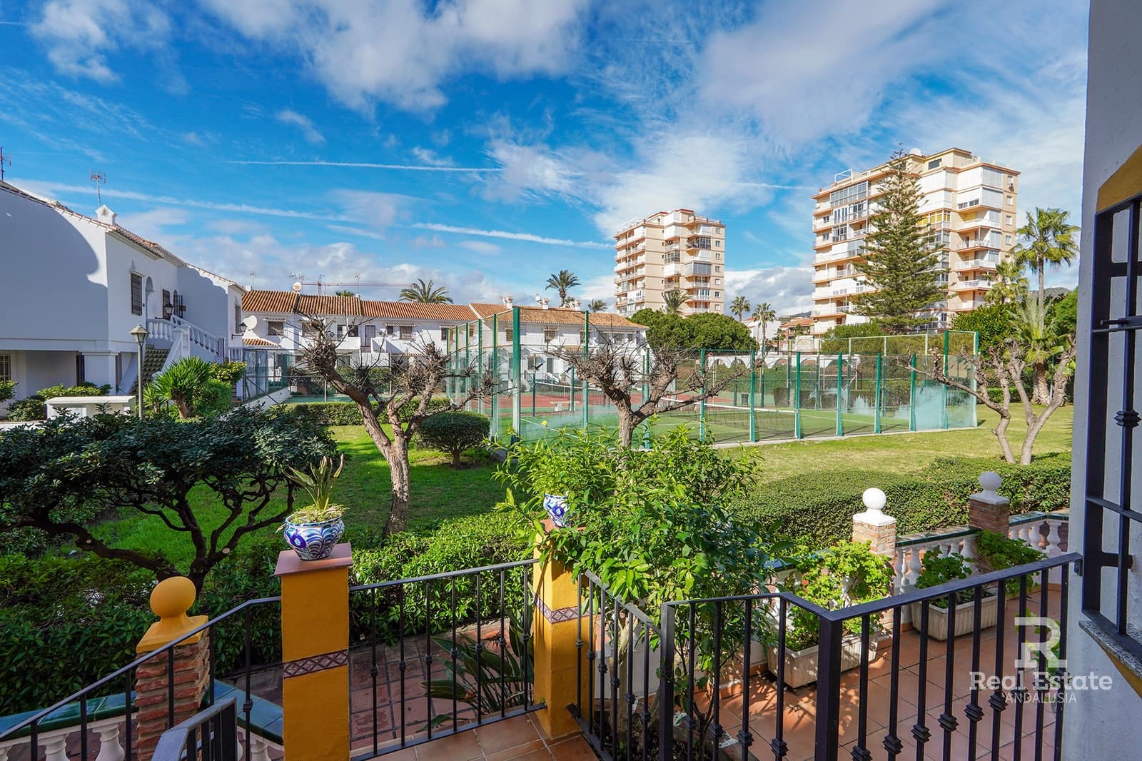 3 bedroom Terraced Villa for rent in Torrox-Costa with pool - € 1,500 (Ref: 9571589)