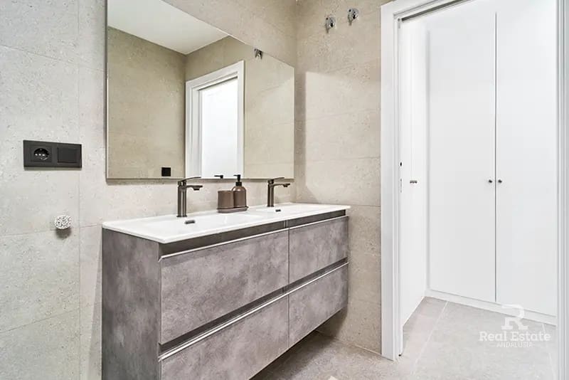 3 soveværelse Strandlejlighed til salg i El Morche med swimmingpool garage - € 344.000 (Ref: 9592202)