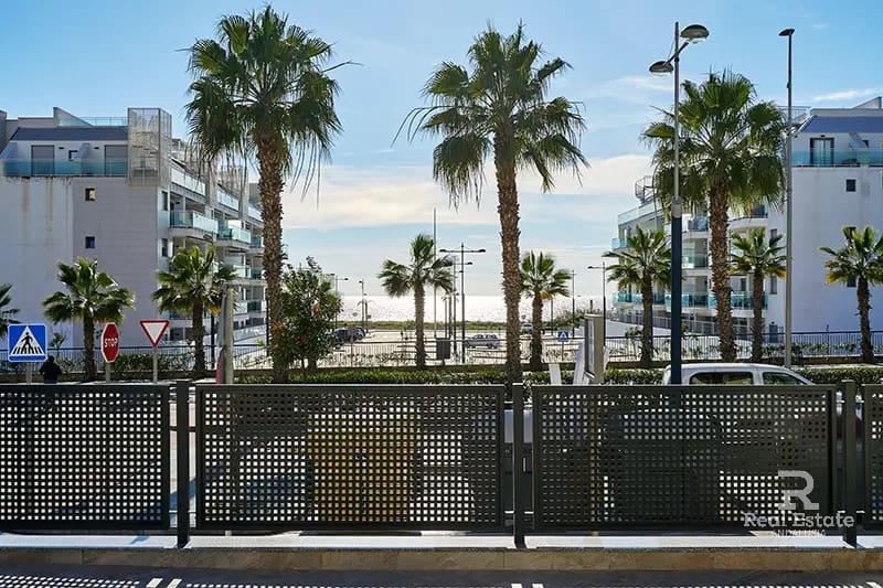 3 soveværelse Strandlejlighed til salg i El Morche med swimmingpool garage - € 344.000 (Ref: 9592202)