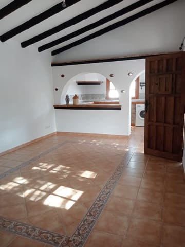 3 bedroom Villa for rent in Cómpeta with pool garage - € 1,200 (Ref: 9694327)