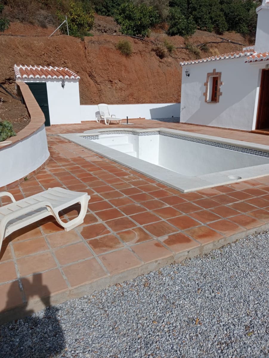 3 bedroom Villa for rent in Competa with pool garage - € 1,200 (Ref: 9694327)