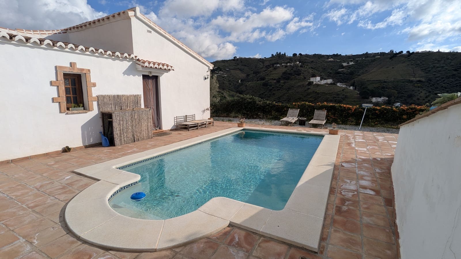 3 bedroom Villa for rent in Competa with pool garage - € 1,200 (Ref: 9694327)