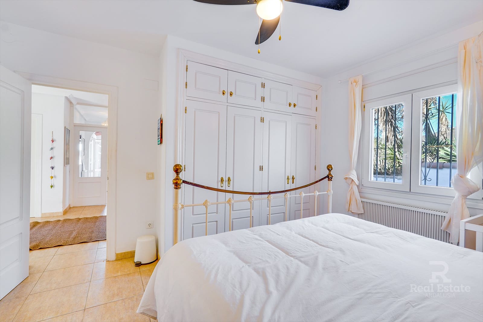 3 soveværelse Villa til salg i Competa med swimmingpool garage - € 479.000 (Ref: 9716584)