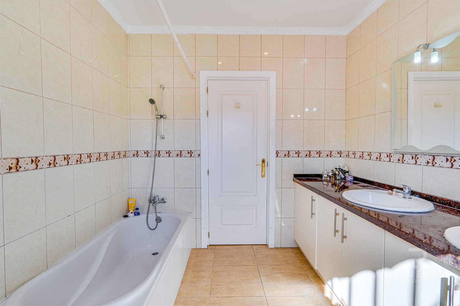 3 soveværelse Villa til salg i Competa med swimmingpool garage - € 479.000 (Ref: 9716584)