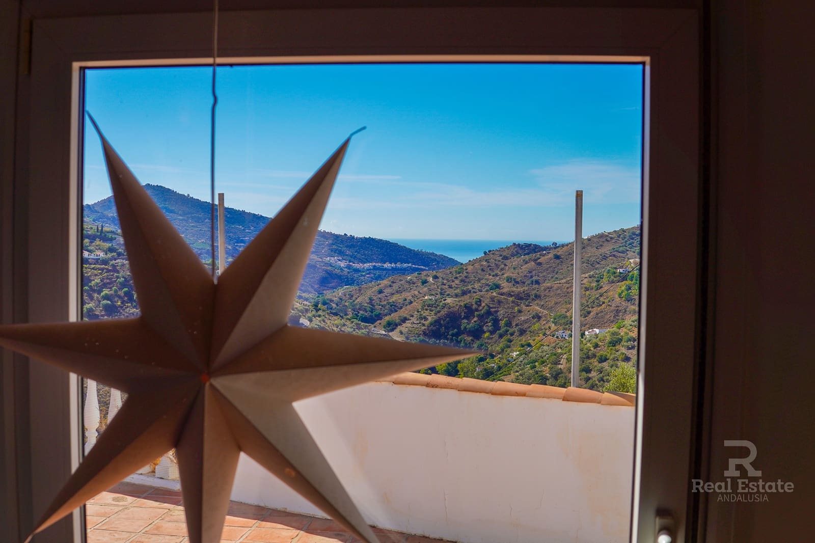 3 soveværelse Villa til salg i Competa med swimmingpool garage - € 479.000 (Ref: 9716584)