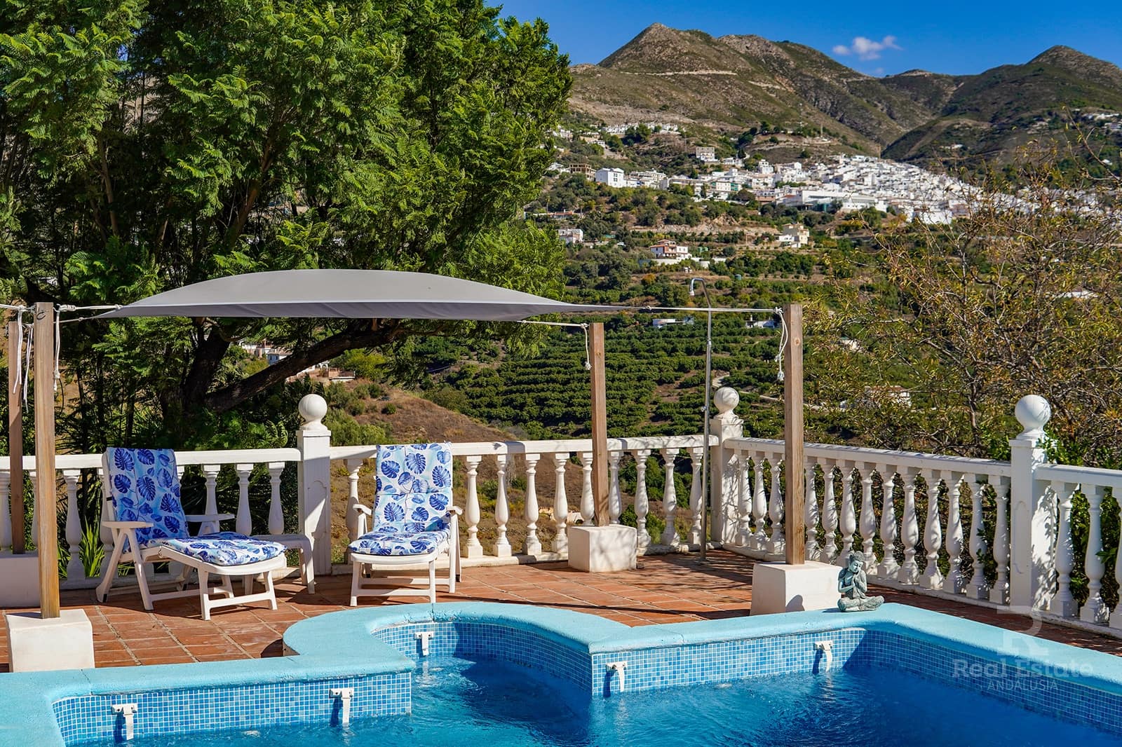 3 soveværelse Villa til salg i Competa med swimmingpool garage - € 479.000 (Ref: 9716584)