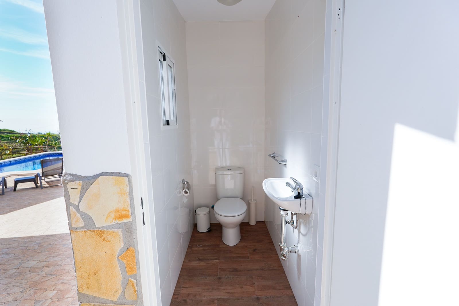 3 makuuhuone Huvila vuokrattavana paikassa Sayalonga mukana uima-altaan 
autotalli - 2 000 € (Ref: 9747424)