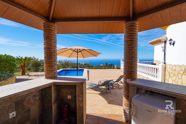 3 slaapkamer Villa te huur in Sayalonga met zwembad garage - € 2.000 (Ref: 9747424)