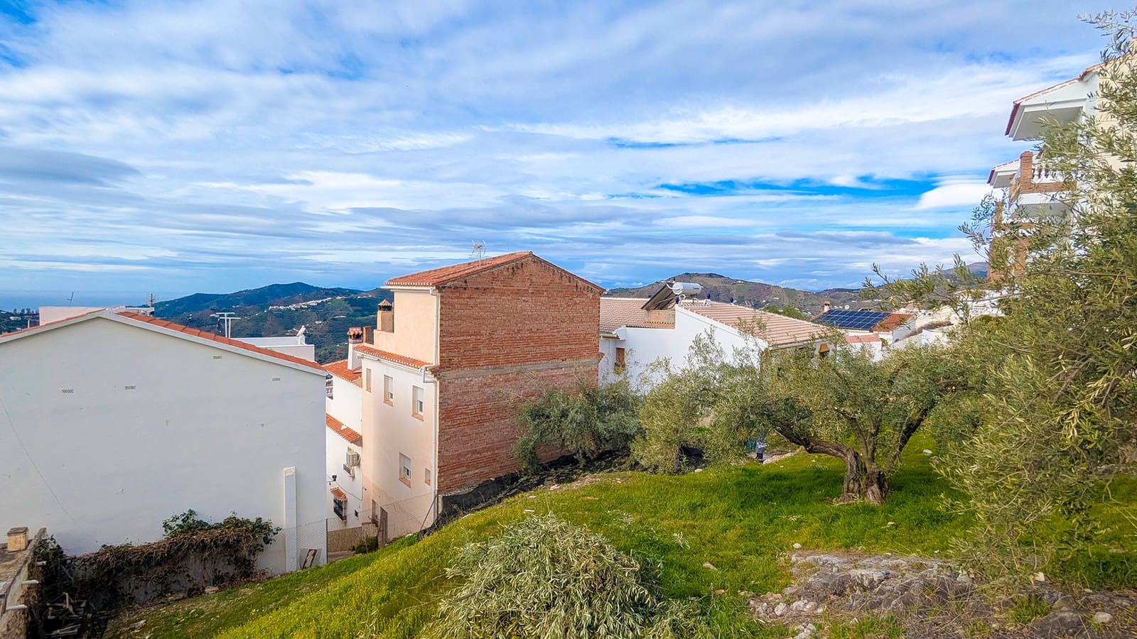 Building Plot for sale in Competa - € 292,000 (Ref: 9783410)