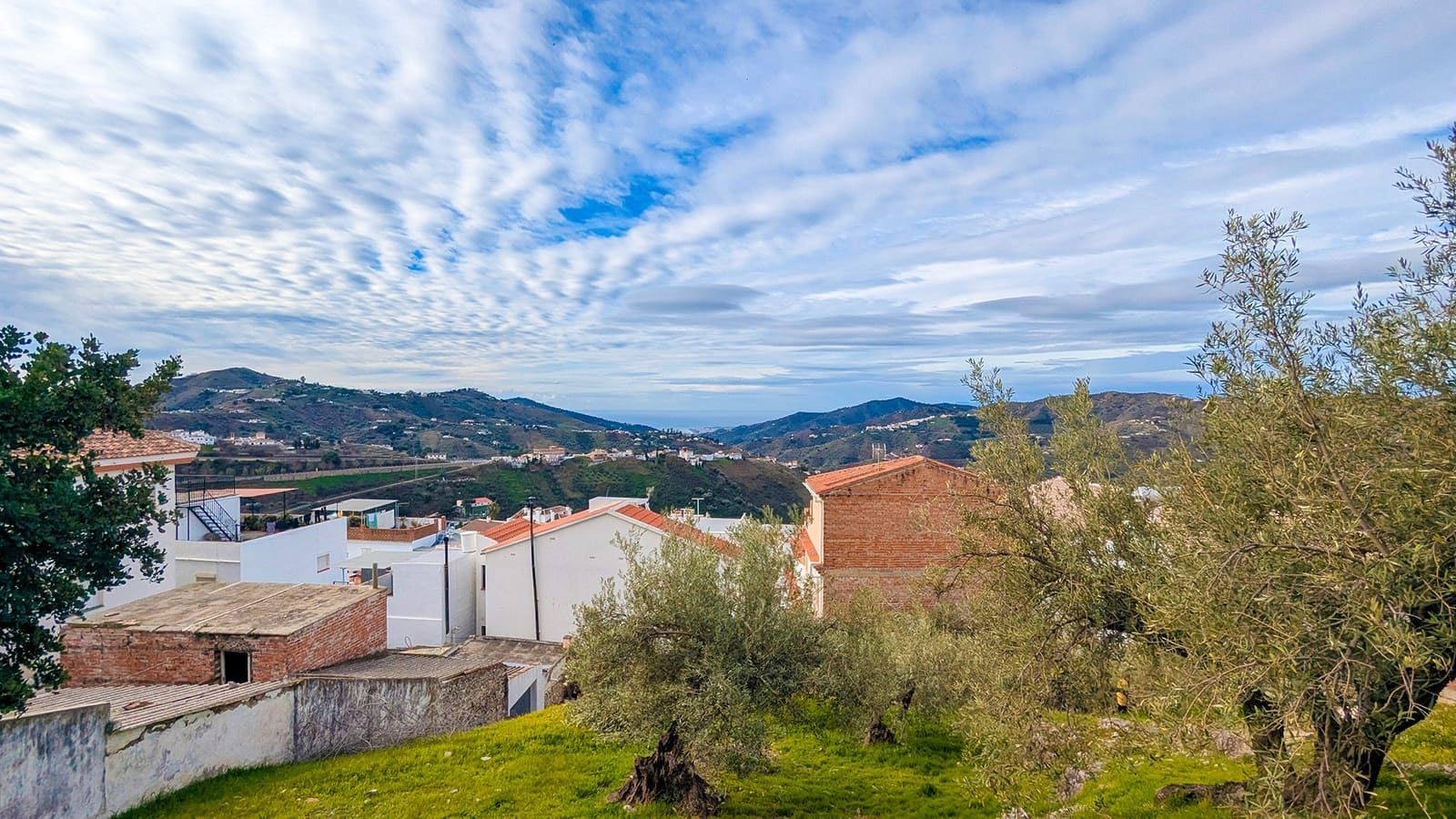 Building Plot for sale in Competa - € 292,000 (Ref: 9783410)