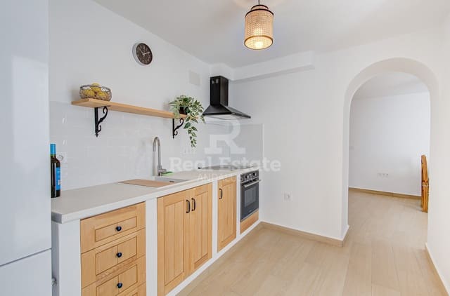 2 sovrum Hus att hyra i Canillas de Albaida med pool - 750 € (Ref: 9889107)