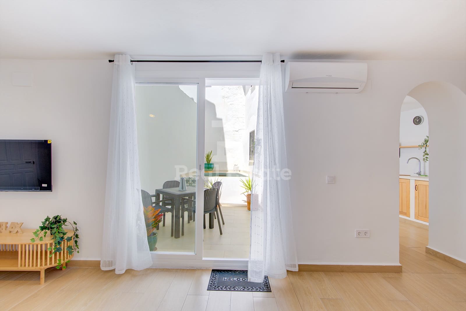 2 bedroom Townhouse for rent in Canillas de Albaida with pool - € 750 (Ref: 9889107)