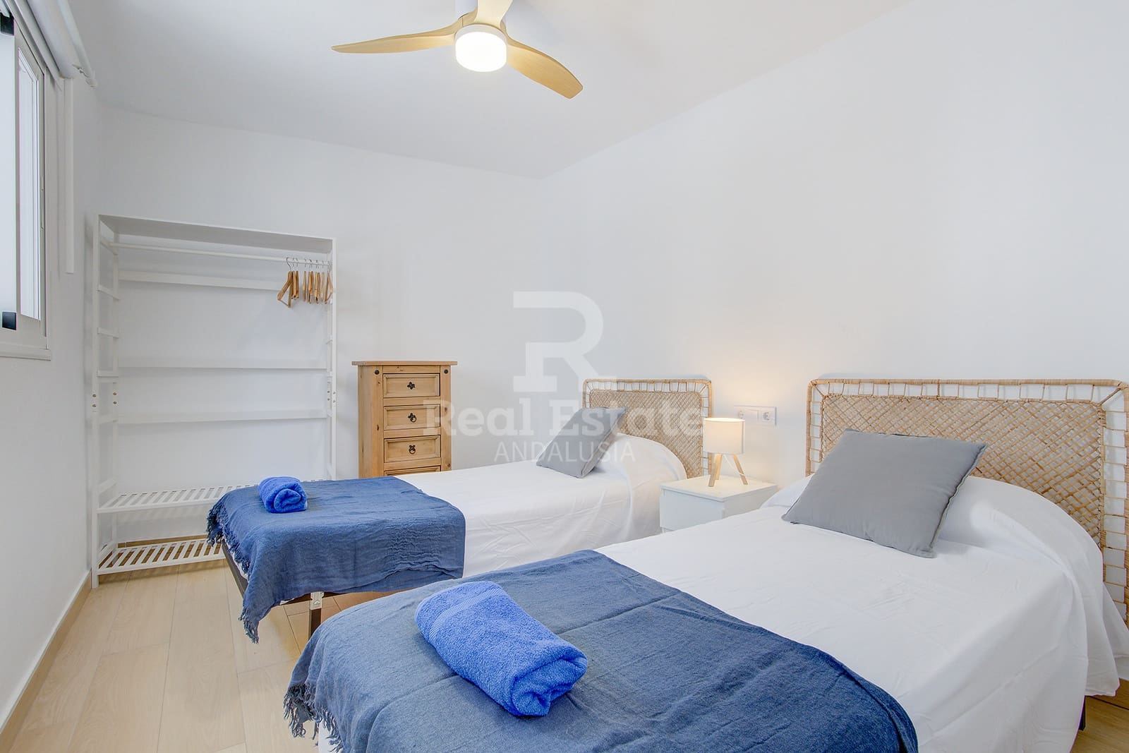 2 bedroom Townhouse for rent in Canillas de Albaida with pool - € 750 (Ref: 9889107)