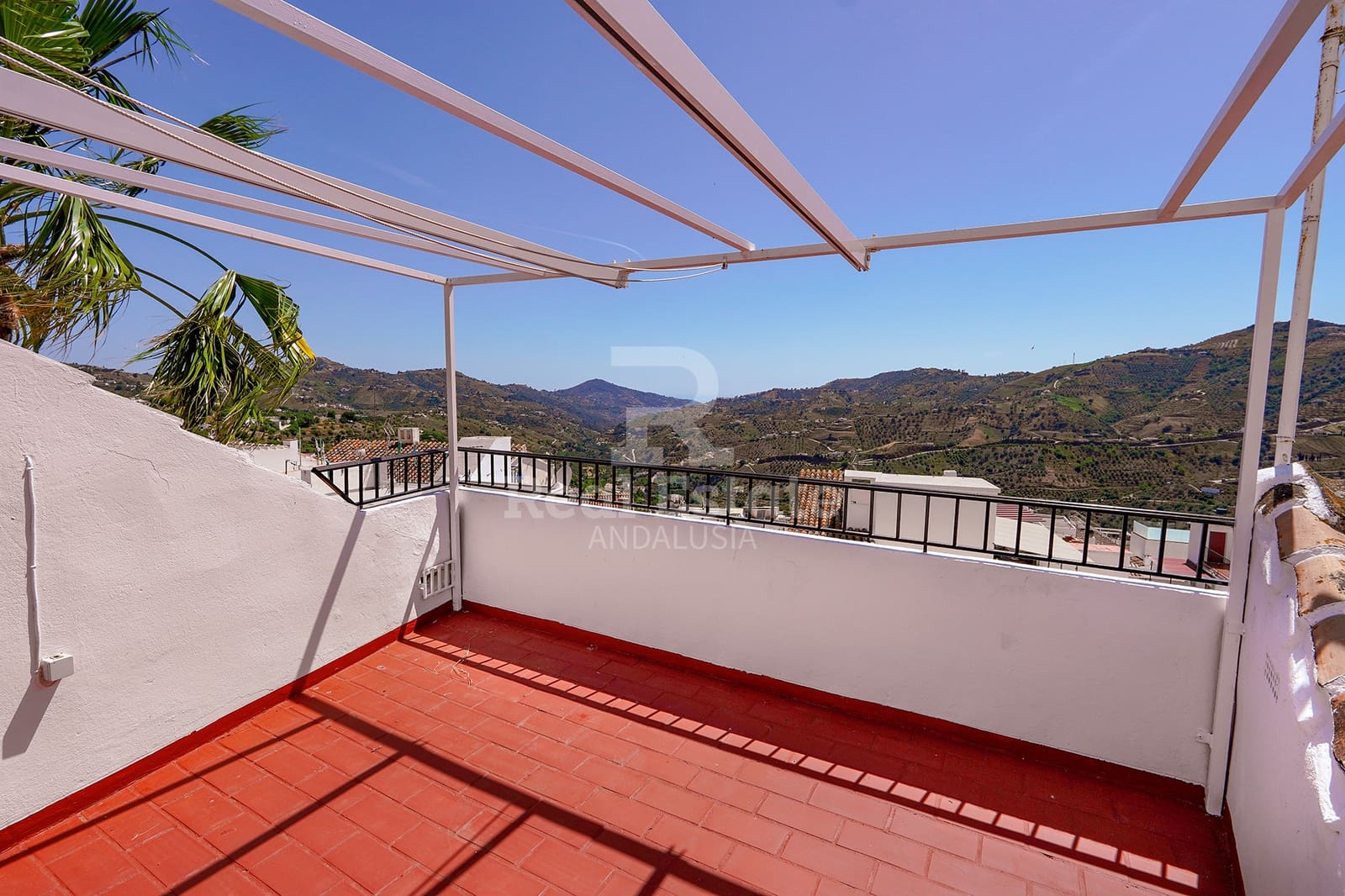 2 bedroom Townhouse for rent in Canillas de Albaida with pool - € 750 (Ref: 9889107)
