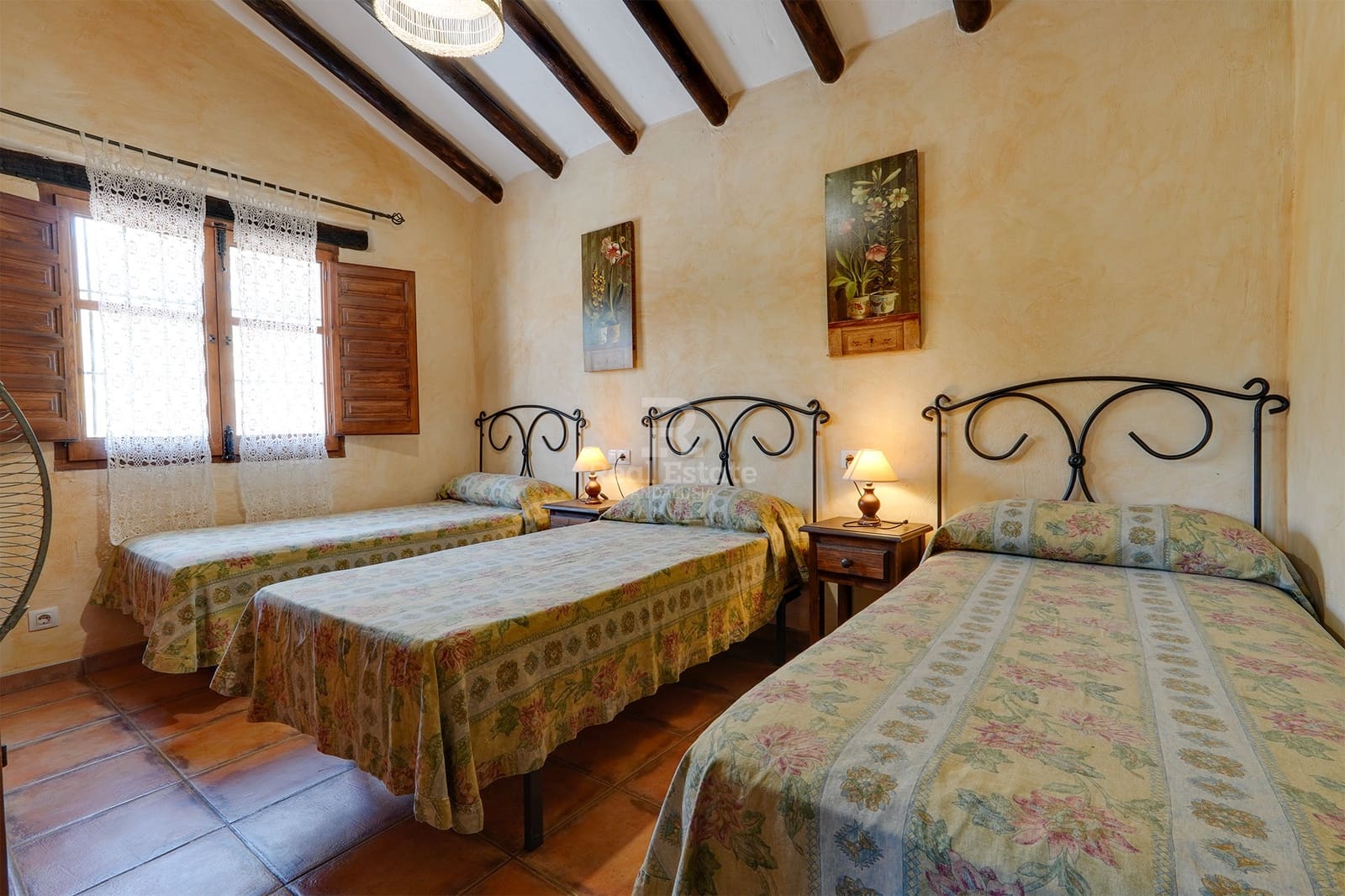 4 camera da letto Villa da affittare in Sedella con piscina garage - 1.400 € (Rif: 9889161)