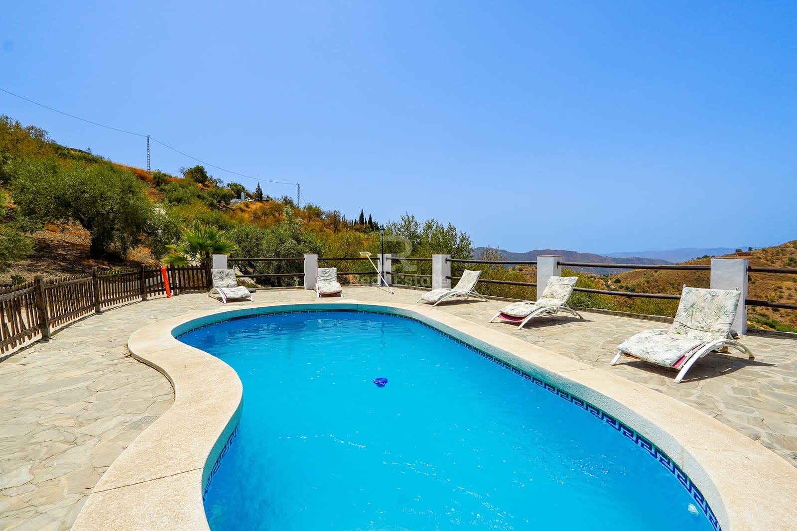 4 camera da letto Villa da affittare in Sedella con piscina garage - 1.400 € (Rif: 9889161)