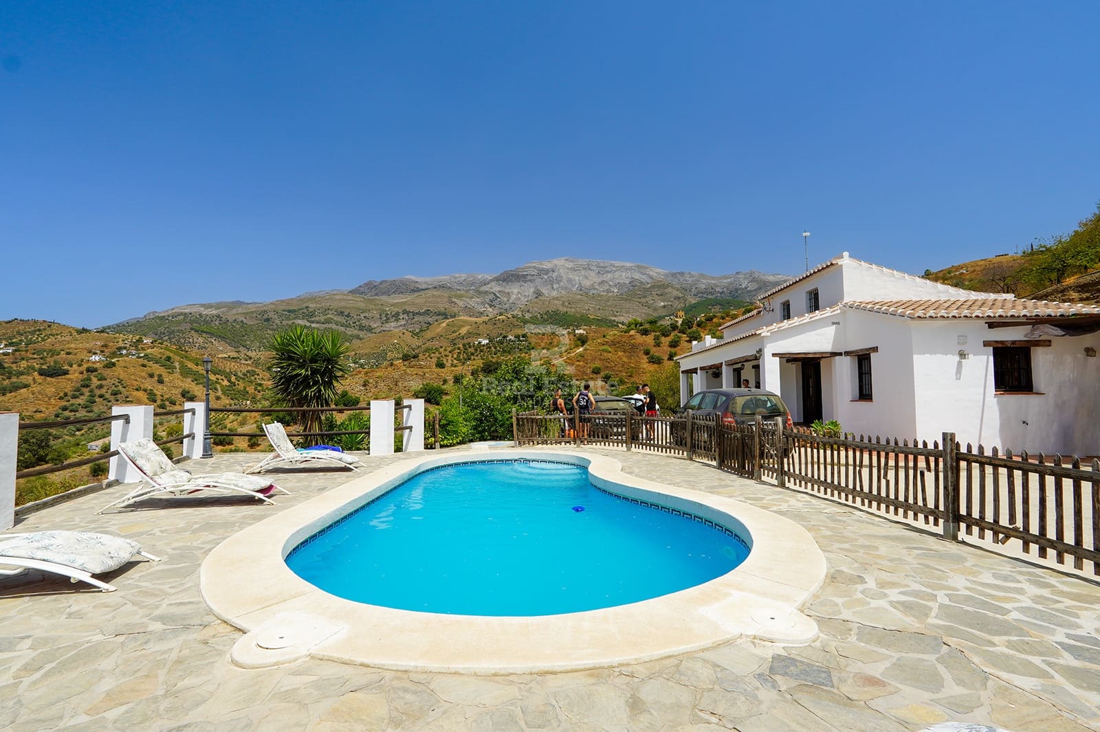 4 camera da letto Villa da affittare in Sedella con piscina garage - 1.400 € (Rif: 9889161)