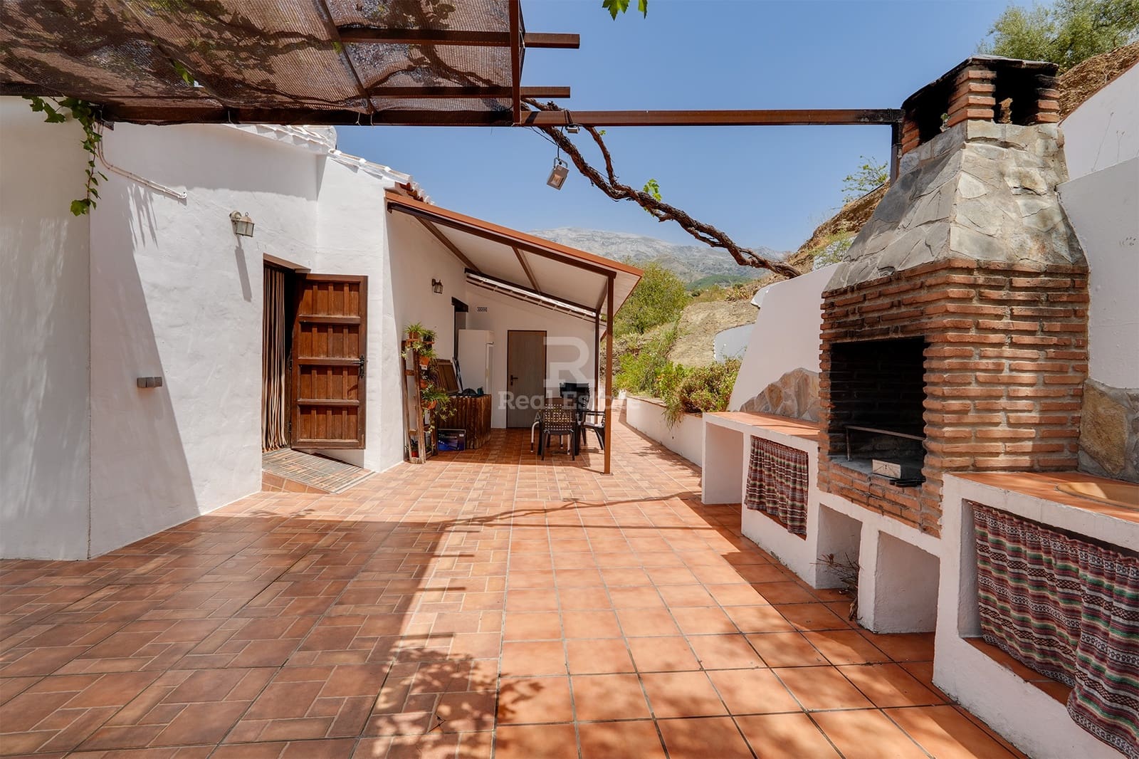 4 camera da letto Villa da affittare in Sedella con piscina garage - 1.400 € (Rif: 9889161)