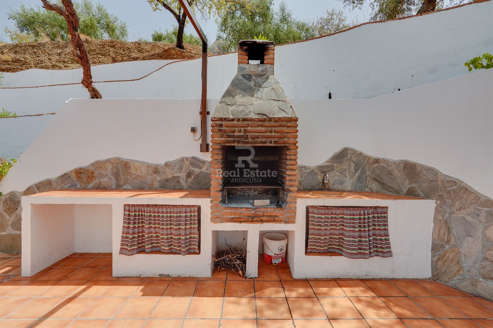 4 camera da letto Villa da affittare in Sedella con piscina garage - 1.400 € (Rif: 9889161)