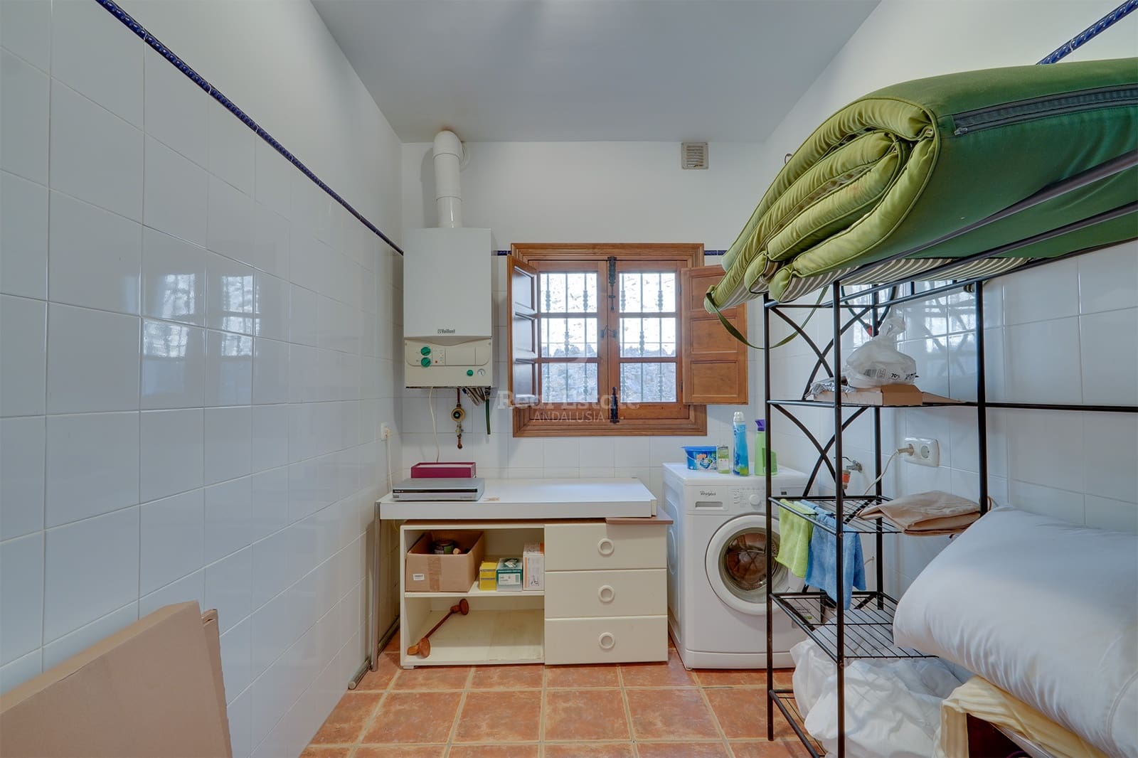 2 camera da letto Villa da affittare in Sayalonga con piscina garage - 1.700 € (Rif: 9889225)