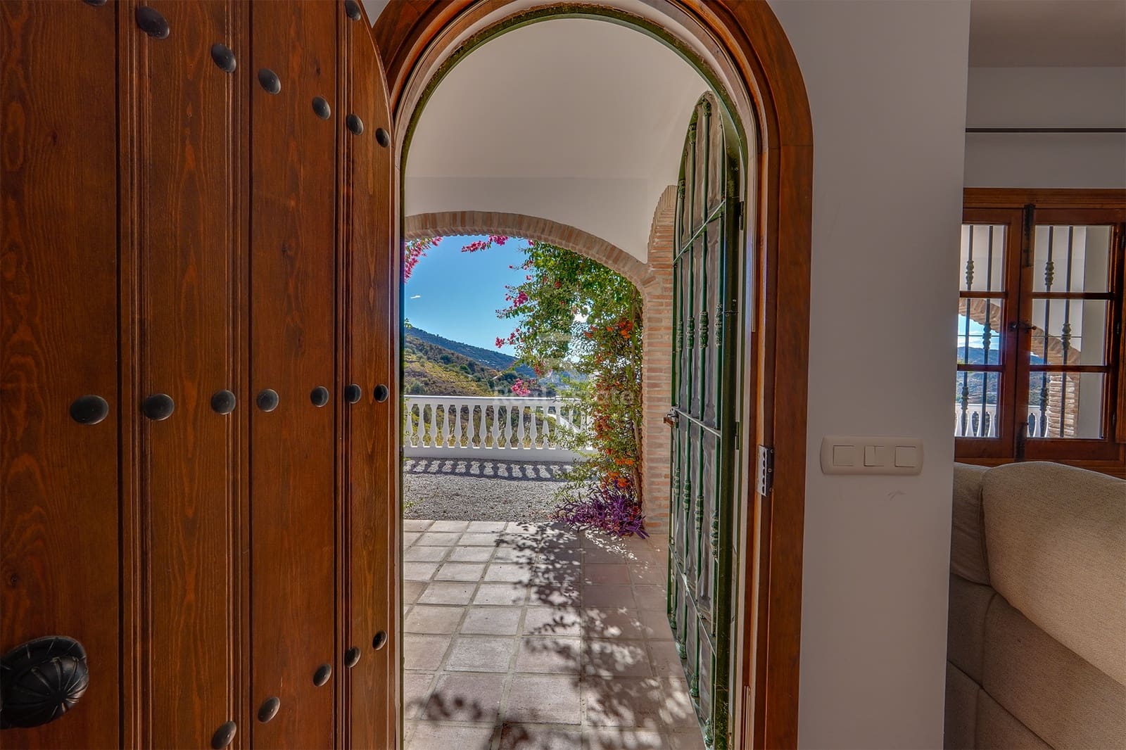 2 camera da letto Villa da affittare in Sayalonga con piscina garage - 1.700 € (Rif: 9889225)