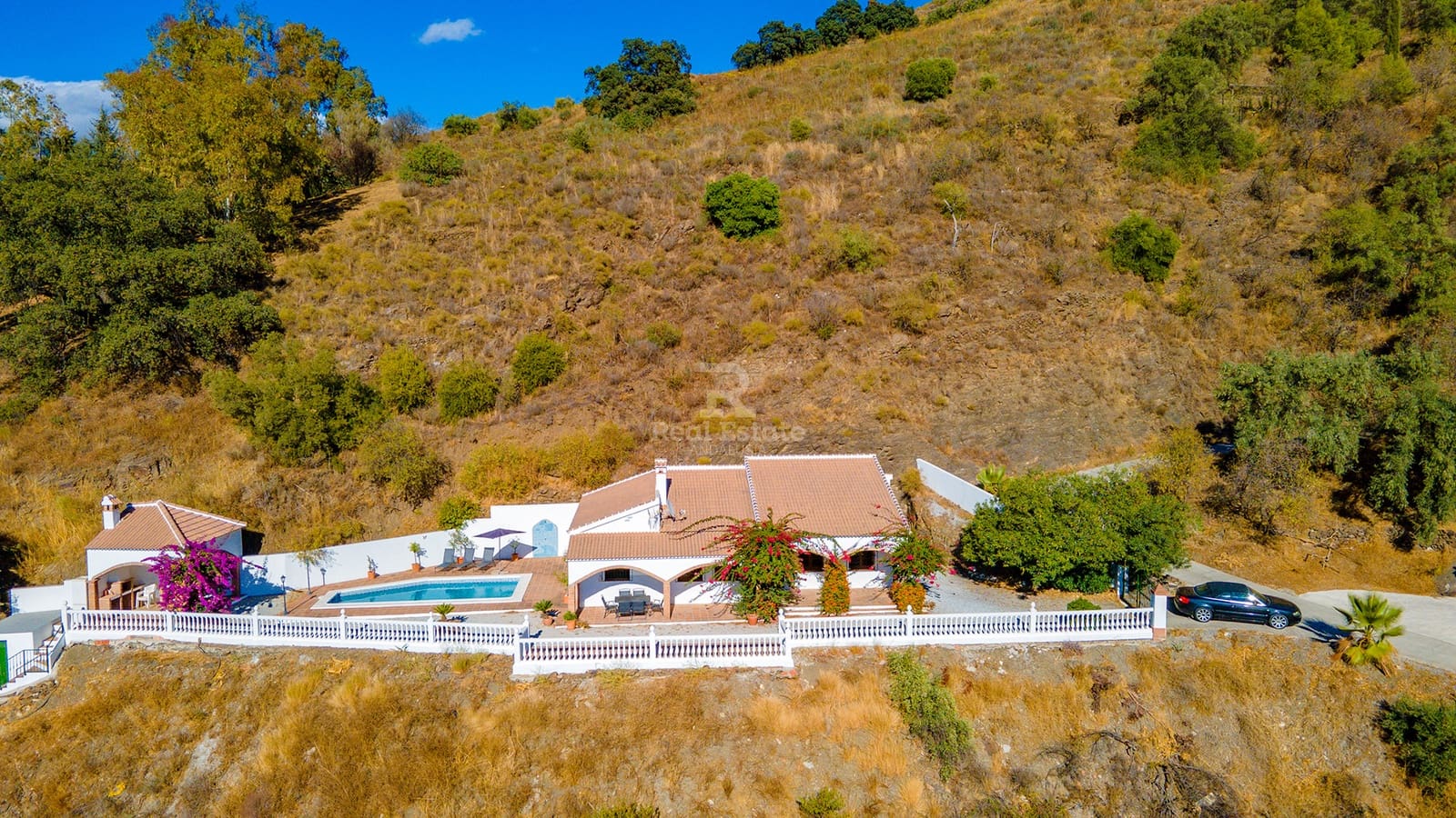 2 camera da letto Villa da affittare in Sayalonga con piscina garage - 1.700 € (Rif: 9889225)