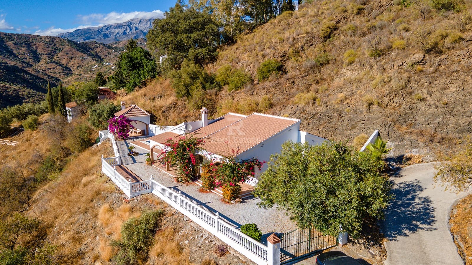 2 camera da letto Villa da affittare in Sayalonga con piscina garage - 1.700 € (Rif: 9889225)