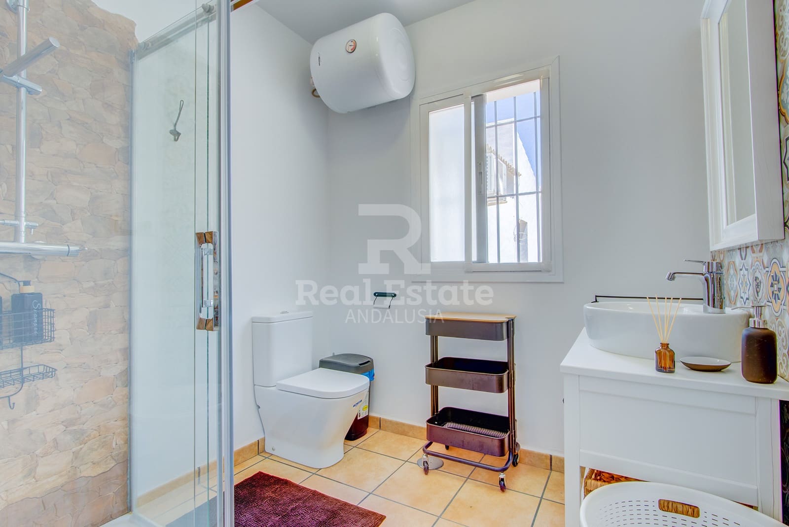 3 bedroom Villa for rent in Competa with pool garage - € 2,000 (Ref: 9922845)