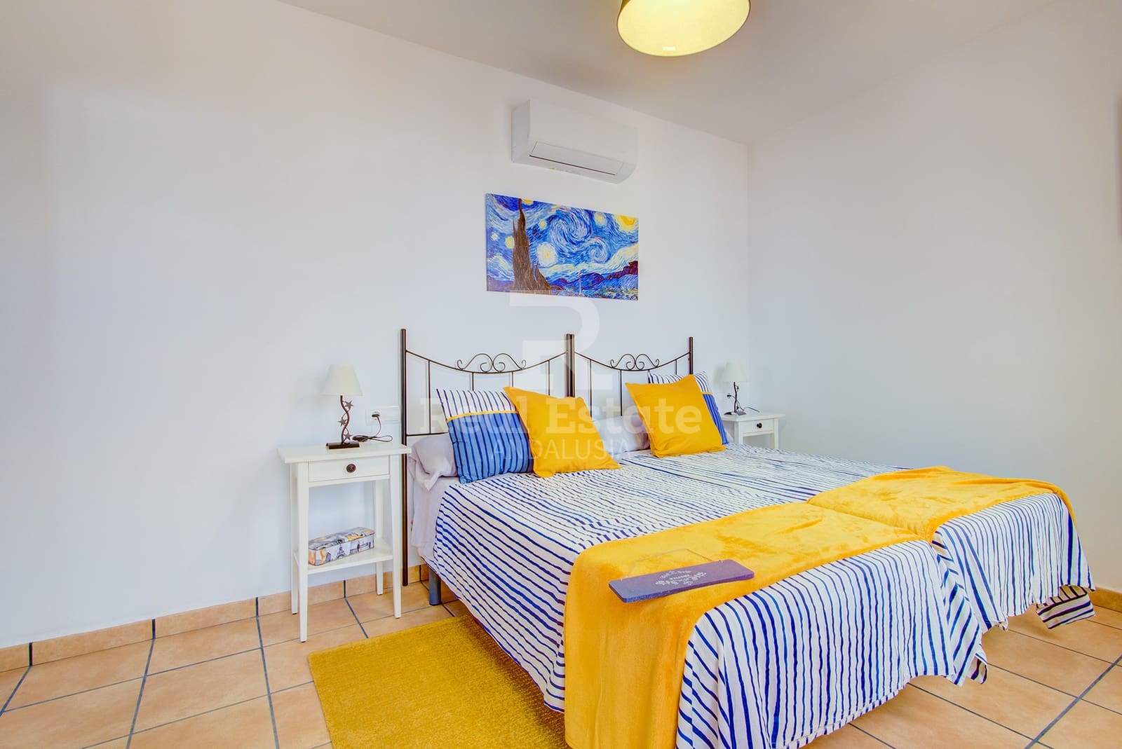 3 bedroom Villa for rent in Competa with pool garage - € 2,000 (Ref: 9922845)