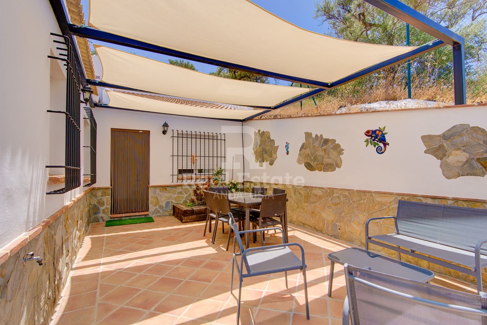 3 bedroom Villa for rent in Competa with pool garage - € 2,000 (Ref: 9922845)