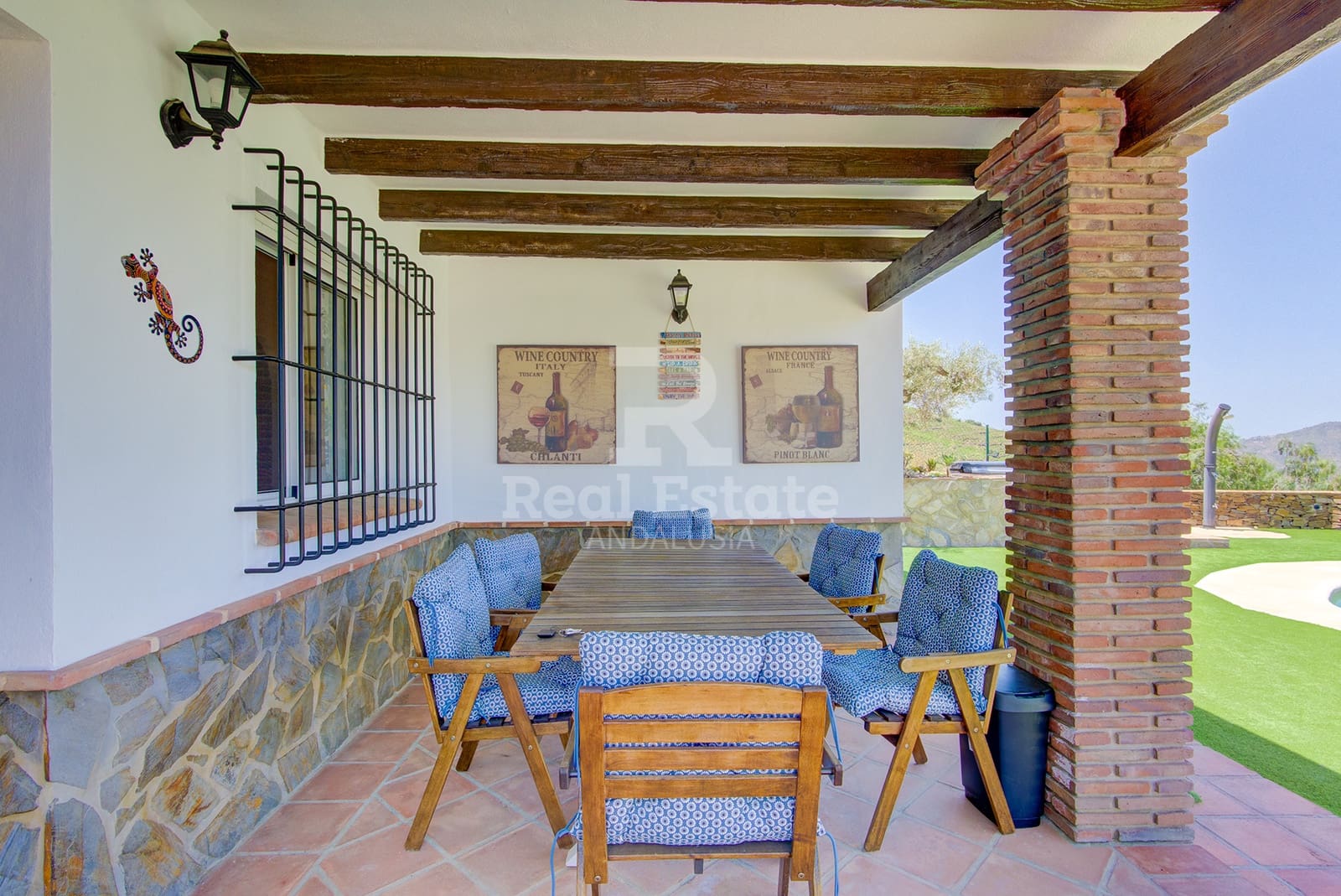 3 bedroom Villa for rent in Competa with pool garage - € 2,000 (Ref: 9922845)