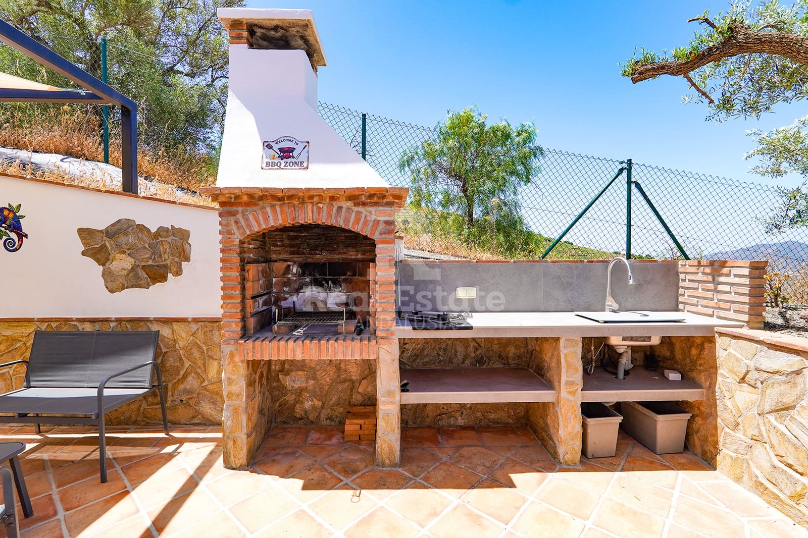 3 bedroom Villa for rent in Competa with pool garage - € 2,000 (Ref: 9922845)