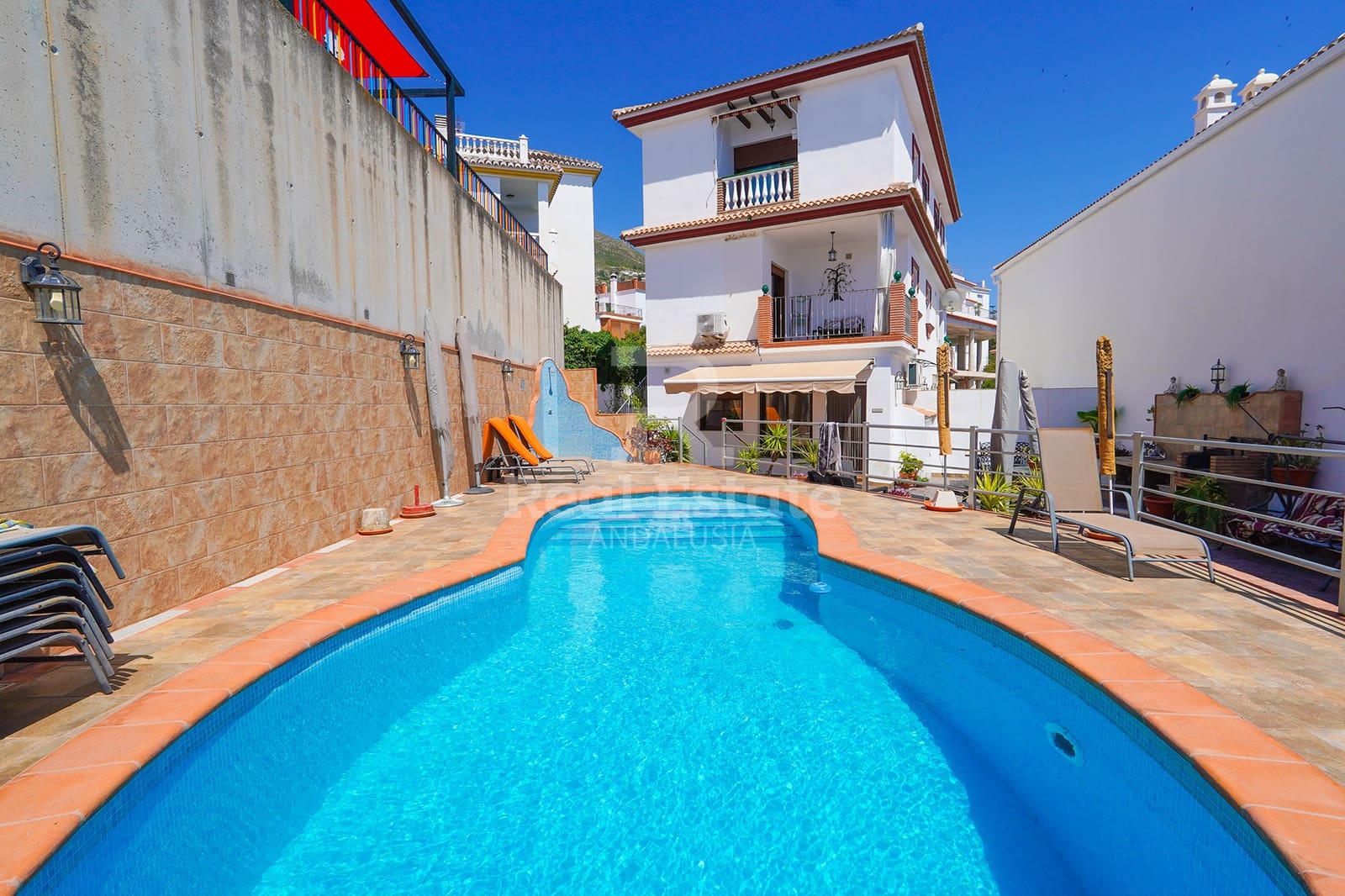 1 bedroom Apartment for rent in Competa with pool garage - € 650 (Ref: 9936809)
