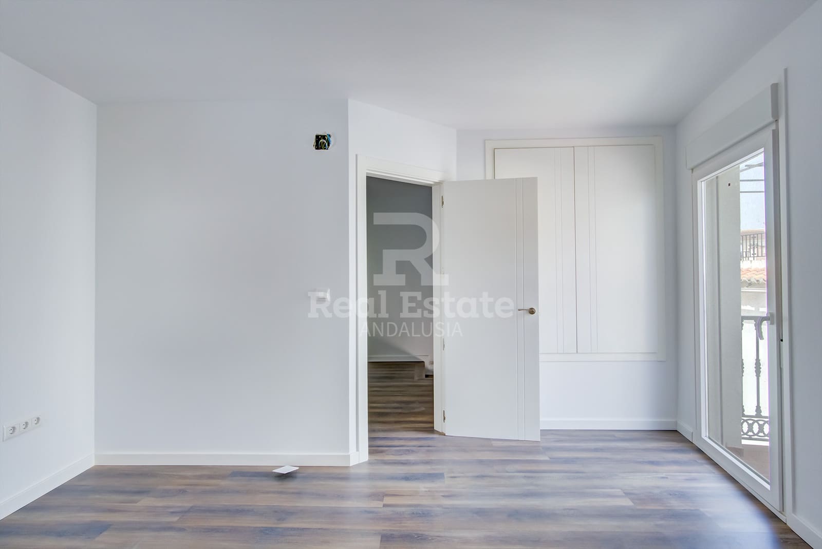 2 quarto Casa em Banda para arrendar em Competa com garagem - 1 100 € (Ref: 9936838)