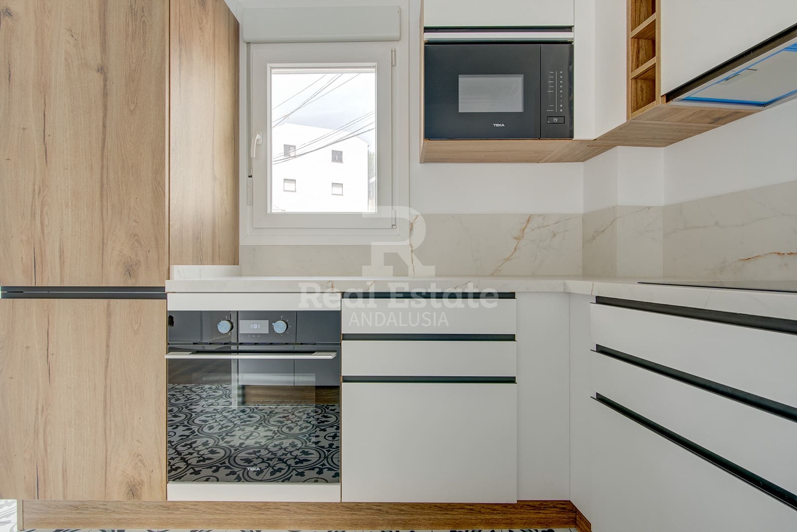 2 quarto Casa em Banda para arrendar em Competa com garagem - 1 100 € (Ref: 9936838)